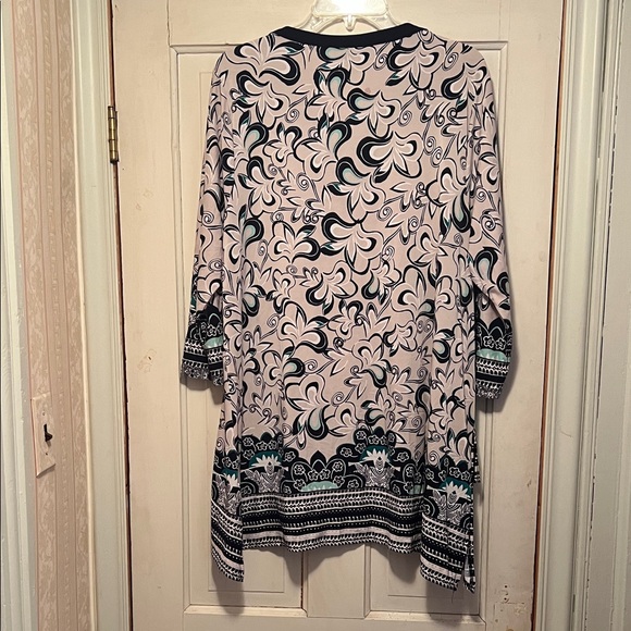 Style & Co. Dark Navy and Cream Floral Tunic - Picture 6 of 10